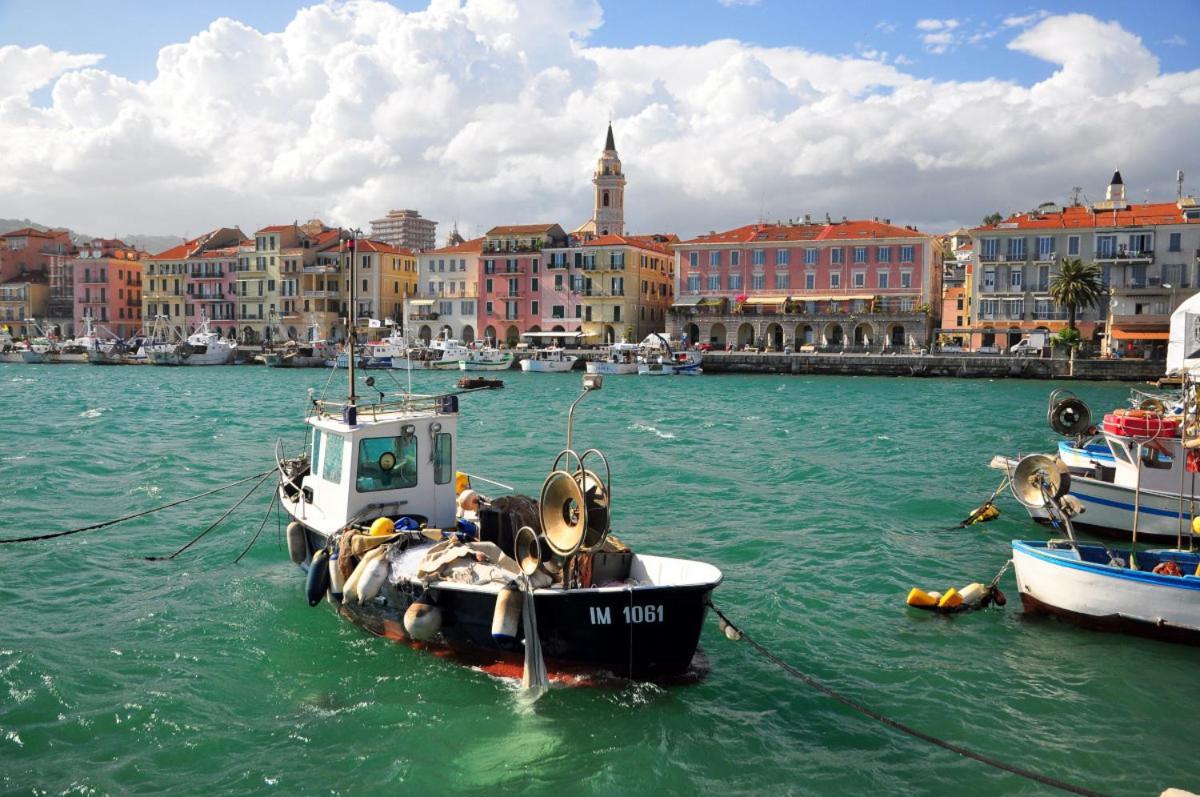 Вилла Un Posto Al Sole Diano San Pietro Экстерьер фото